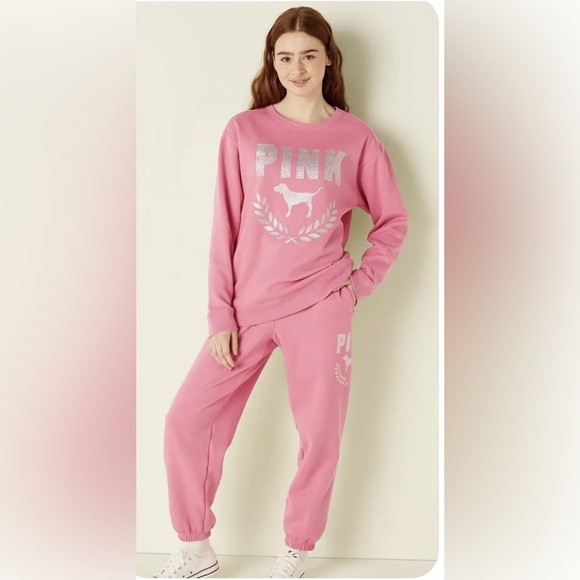 Victoria Secret Pink L,XL,XXL Bling Short Sleeved Campus
Tee New VS NWT 😍😎🤩 - Picture 10 of 13